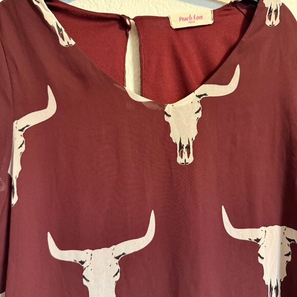 Peach Love Burgundy Longhorn Skull Print Sheer Blouse Keyhole Back UT Spirit TX - Picture 5 of 8